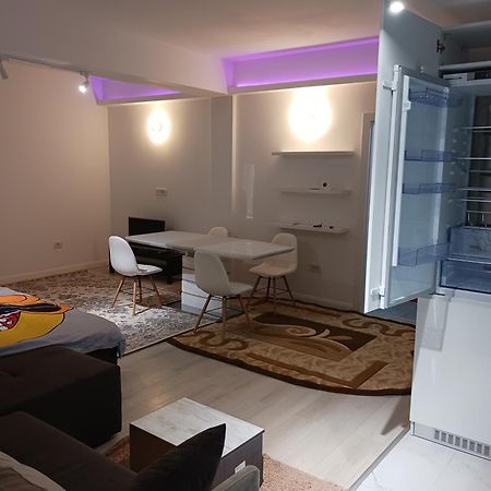 Apartamento Myky Mouse Nu Primesc Santieristi Si Petrecareti Bucarest Exterior foto